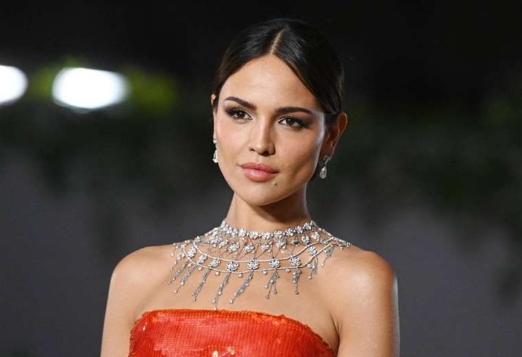 Eiza González afirma que perdió papeles por ser “demasiado bonita”