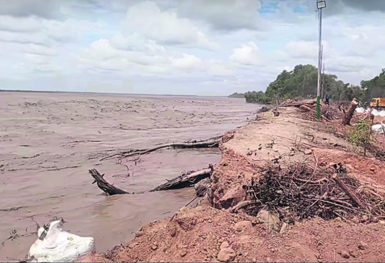 Se desborda el Río Grande y hay 300 familias en riesgo de inundación