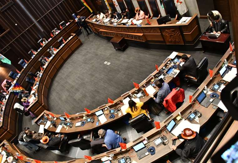 Senadores resuelven desconocer a los magistrados ‘autoprorrogados’