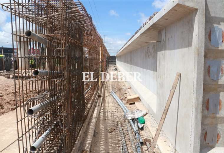 ¿Cuál es el avance y cuándo finalizan las obras del viaducto del cuarto anillo y Av. Virgen de Cotoca?