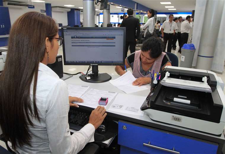 Impuestos: pago del IUE vence el 29 de abril para comercio, seguros, banca y otras actividades