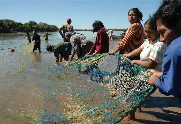 Indígenas esperan suspensión de la veda pesquera en Pilcomayo a mediados o fines de este mes