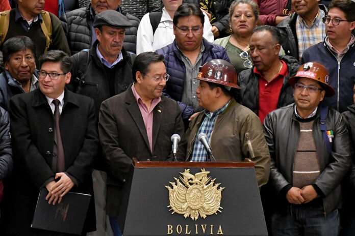 COB ratifica demanda salarial y pide a empresarios compartir “las ganancias que tienen fuera del país”