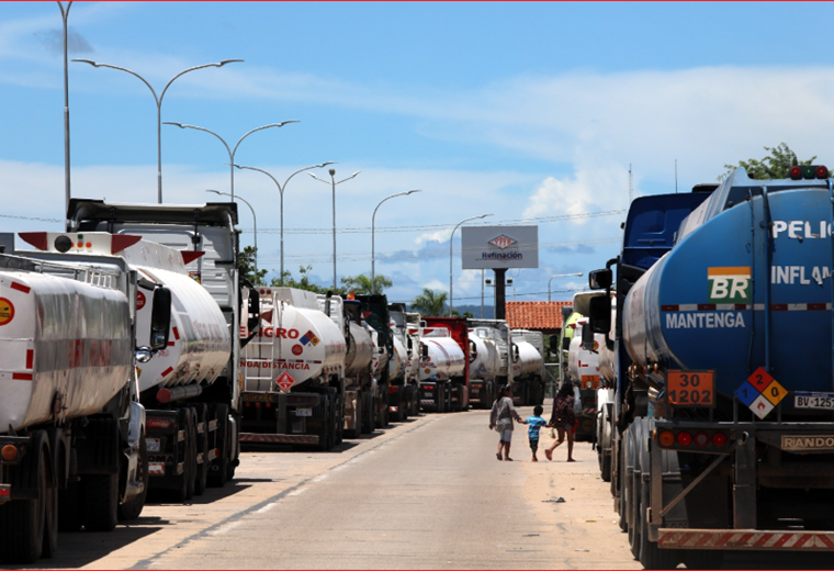 Subcontratación es el origen de la crisis generada por las cisternas varadas en Paraguay, denuncian transportistas