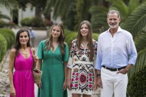 Felipe y Letizia, 20 años de matrimonio y una imagen renovada de la monarquía española