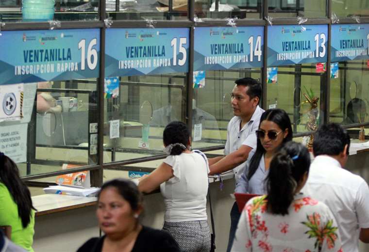 Crece el malestar contra el decreto de Derechos Reales y el Gobierno ve afanes políticos