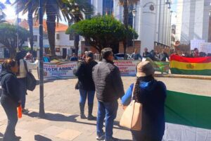 Gremiales del Mutualista estuvieron en el TCP en Sucre y este miércoles marchan al Palacio de Justicia
