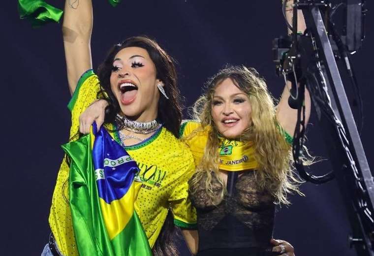 Madonna reúne 1,6 millones de personas en Río, con la ‘verdeamarela’ y proyecciones de imágenes de Pelé, Caetano Veloso y Paulo Freire