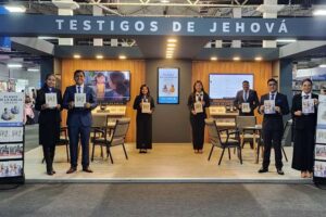 ¡Cursos bíblicos multimedia! Los testigos de Jehová en la Feria del Libro de Santa Cruz mostrarán en qué consisten