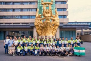 33 jóvenes bolivianos culminan capacitación en China y se preparan para operar el Complejo Siderúrgico del Mutún