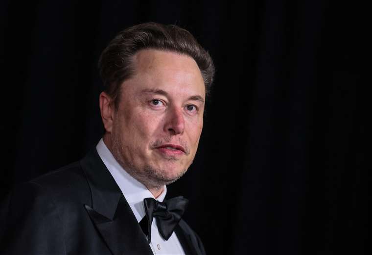 Hija de Elon Musk acusa al magnate de «mentiroso» y «adúltero serial»