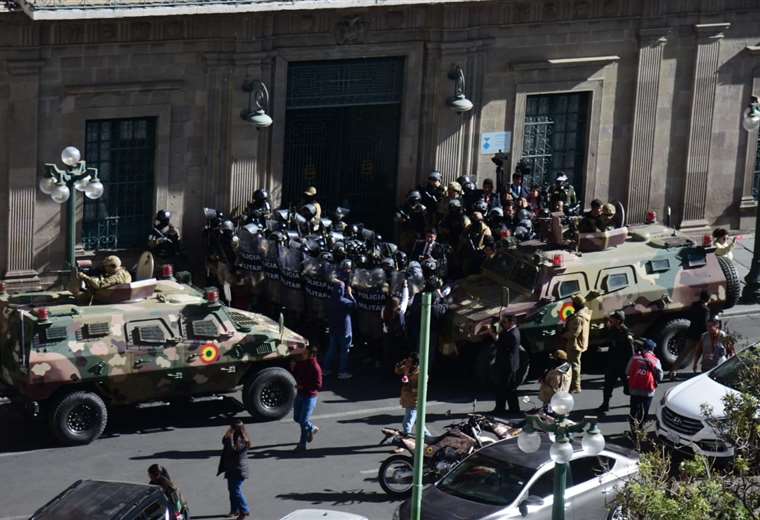 Más de tres horas de tensión. Asalto militar a Palacio Quemado, Gobierno denuncia «intento de golpe de Estado»