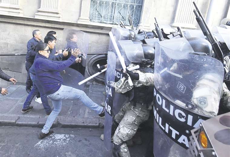 Comunidad internacional condena asalto militar y se solidariza con Arce