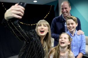 Guillermo de Inglaterra celebra su cumpleaños en un concierto de Taylor Swift