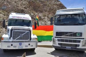 Transportistas retoman el diálogo con el gobierno y levantan el bloqueo del tramo La Paz – Oruro