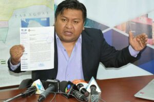Gobierno asegura que las navieras no han suspendido el transporte de la carga boliviana