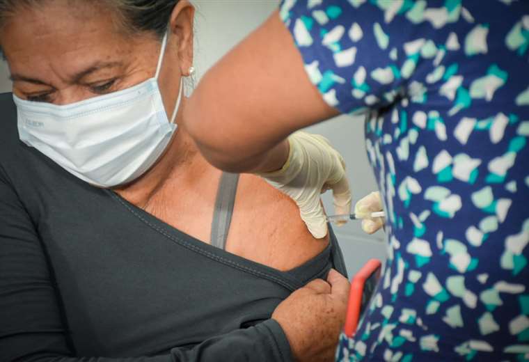 Influenza: la vacunación avanza en Santa Cruz con más de 290.000 dosis aplicadas