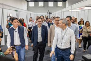 A un mes de Expocruz, abren el pabellón de la Unión Europea