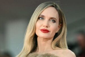 Angelina Jolie recibe una ovación de 10 minutos en la Mostra de Venecia