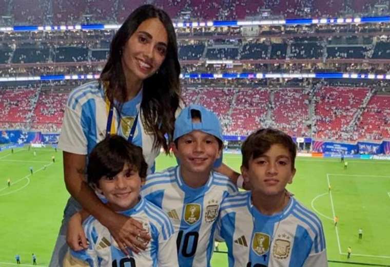 Antonela Roccuzzo y sus hijos disfrutan del concierto de Imagine Dragons en Florida