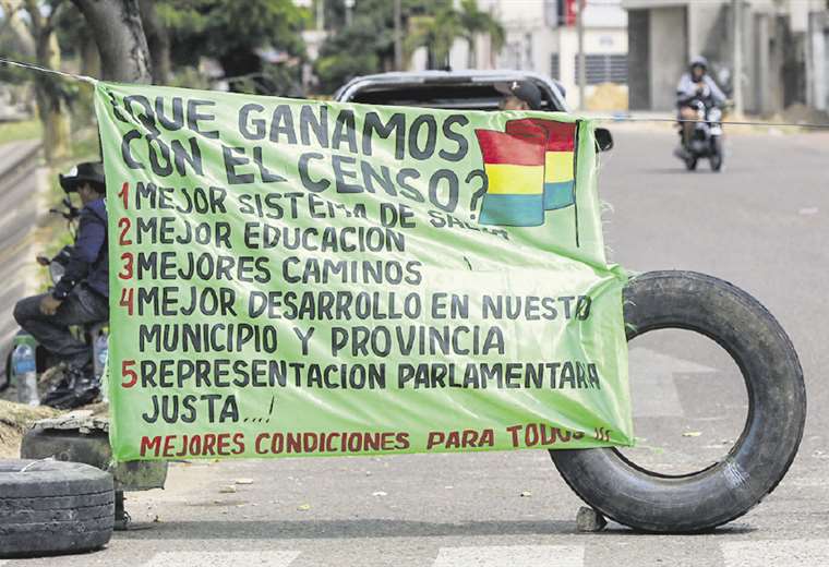 Gobierno admite que ajustará la CPE si gana el referéndum y se activan amenazas de protesta