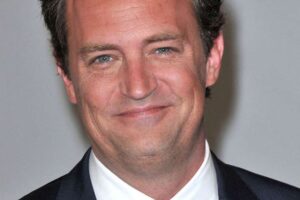 Acusan a cinco personas por la muerte por sobredosis del actor Matthew Perry