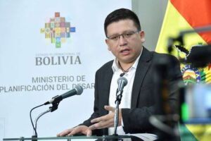 Ejecutivo envía al Legislativo el 12° proyecto; con este suman más de $us 1.076 millones pendientes de aprobación