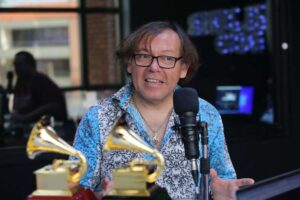 «Lo mejor que podemos hacer es apoyar lo nuestro», dice Vladimir Suárez, el boliviano ganador de premios Grammy