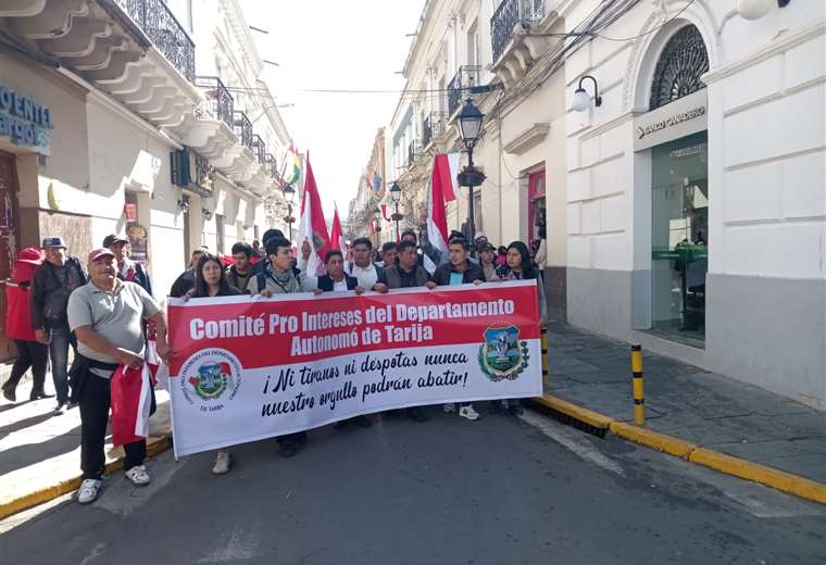 Ex líderes cívicos exhortan a buscar la unidad para retomar la libertad, justicia y derechos fundamentales en Bolivia