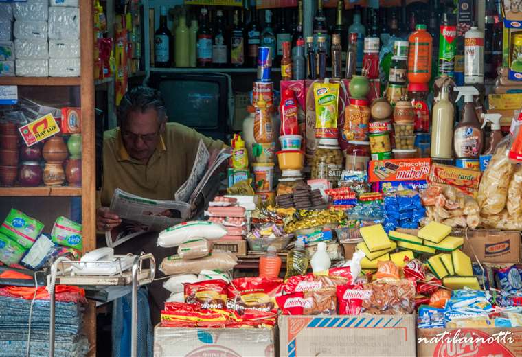 Crece la importación de alimentos pese a la falta de dólares en Bolivia