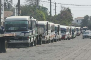 Transporte pesado denuncia que persisten los problemas de abastecimiento en el departamento