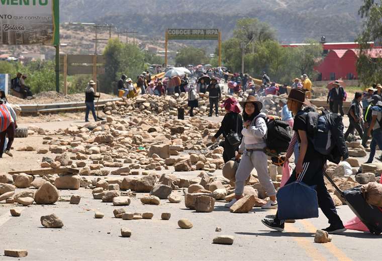 Evo defiende a bloqueadores aprehendidos; aborda la crisis y relega denuncias en su contra