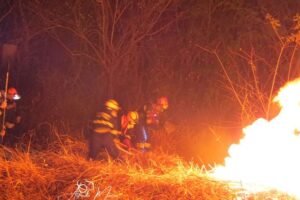 Ministro contradice informe del INRA y asegura que 70% del fuego se genera en predios privados