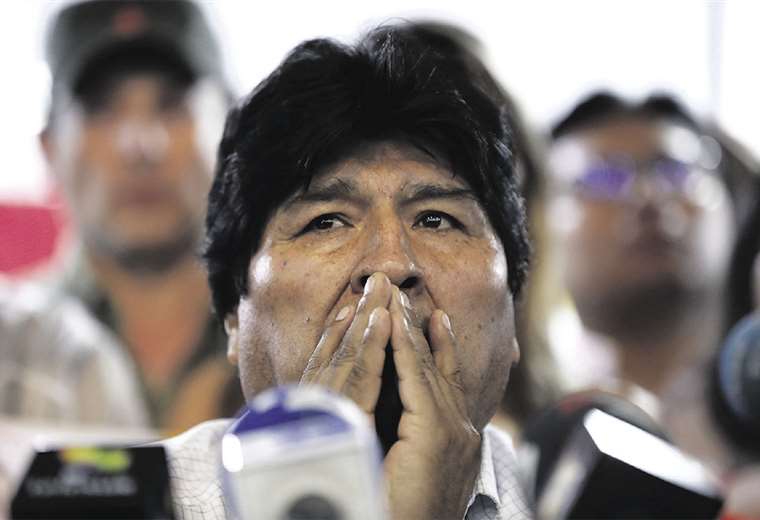 Dictan detención preventiva para el padre de la presunta víctima de estupro de Evo Morales