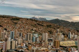 Reporte 2024: Bolivia ocupa el puesto 106 de 165 países del mundo en Libertad Económica