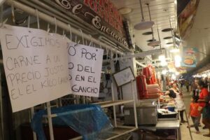 Cuarto intermedio en paro de carniceros se acata a medias en algunos mercados de Santa Cruz