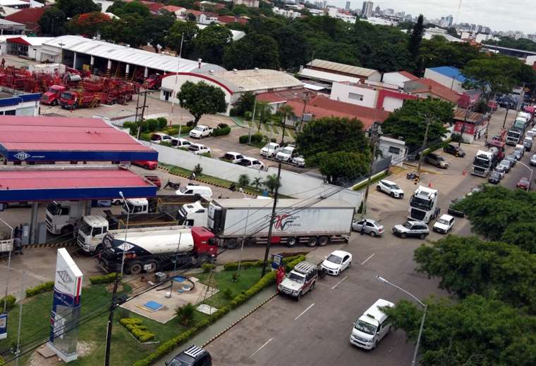 El agro de Santa Cruz alista protesta en las puertas de YPFB por la escasez de combustible