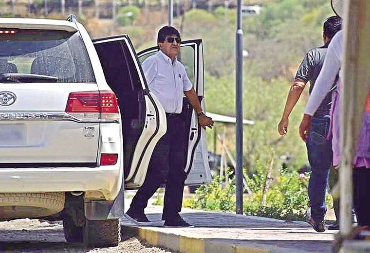 Un militar venezolano es el proveedor de vehículos y aviones de Evo Morales