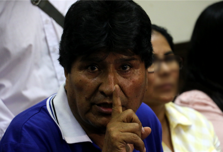 ¿Evo Morales financió bloqueos con el dinero del MAS? Gobierno pide transparencia