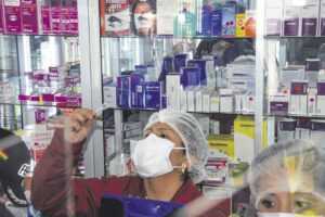 Farmacéuticas piden a la Asamblea Legislativa la aprobación de créditos para el sector salud