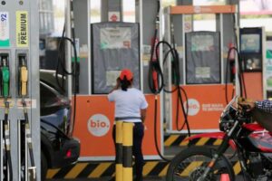 Choferes del transporte pesado advierten sobre alza en combustibles: «Este decreto beneficia a los ricos y golpea al pueblo»