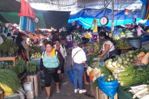 Tras suspenderse los bloqueos de carretera, la oferta de alimentos se normaliza en los mercados