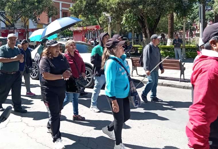 Trabajadores de salud cumplen 9 días de paro exigiendo la destitución de tres funcionarios del Sedes