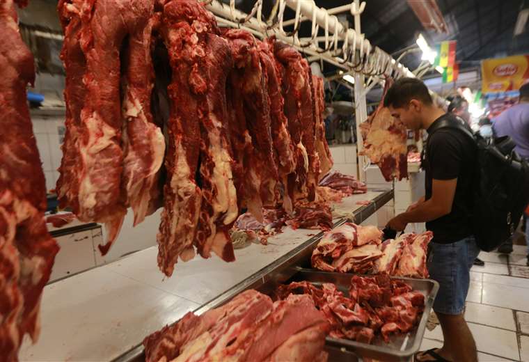 Ganaderos garantizan abastecimiento de carne y declinan reunión con comerciantes, mientras persista el paro