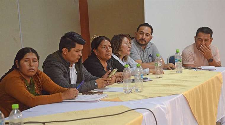 Concejalas bolivianas denuncian pactos de «alternancia» que les obligan a dejar sus cargos