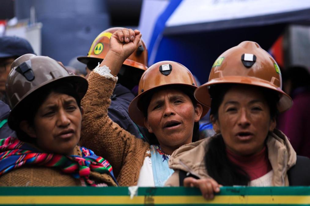 Mujeres presentan propuestas de igualdad a partidos con miras a las elecciones en Bolivia
